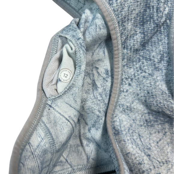 Lululemon Ebb to Train Blue and Gray Tie-Dye Activewear Set, Size 10-12 W2BIIS - Picture 6 of 11